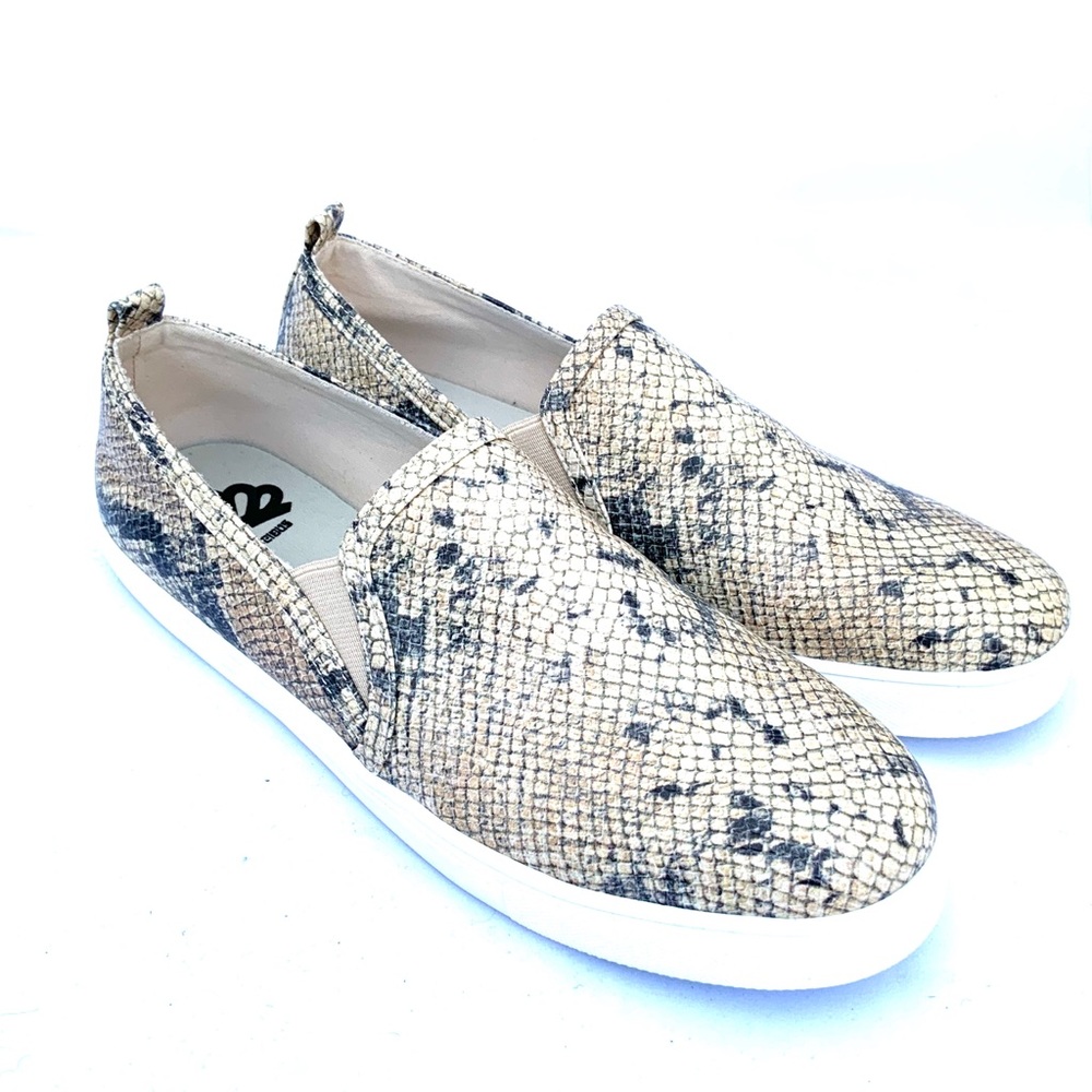 NEW Fergalicious SnakePrint SlipOn Sneaker Size9.5